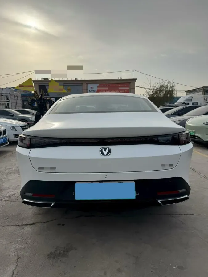 2025 ChangAn EadoPHEV 1.5L 98HP L4 E-CVT PHEV,autocango,china used car exporter,china ev exporter,chinese used car exporter,chinese used ev exporter