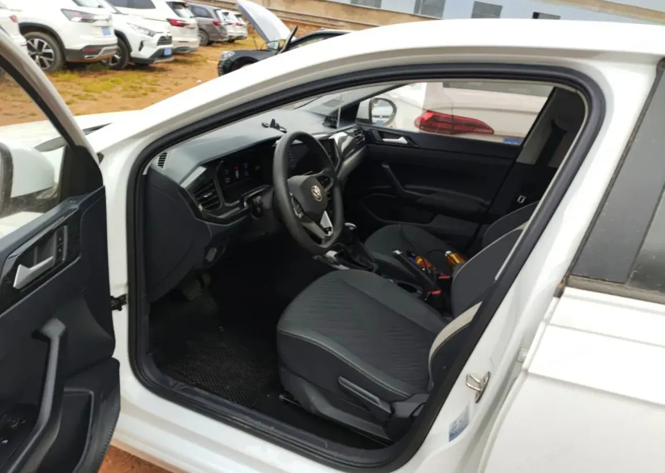 2023 VOLKSWAGEN LAVIDA thumbnail 4