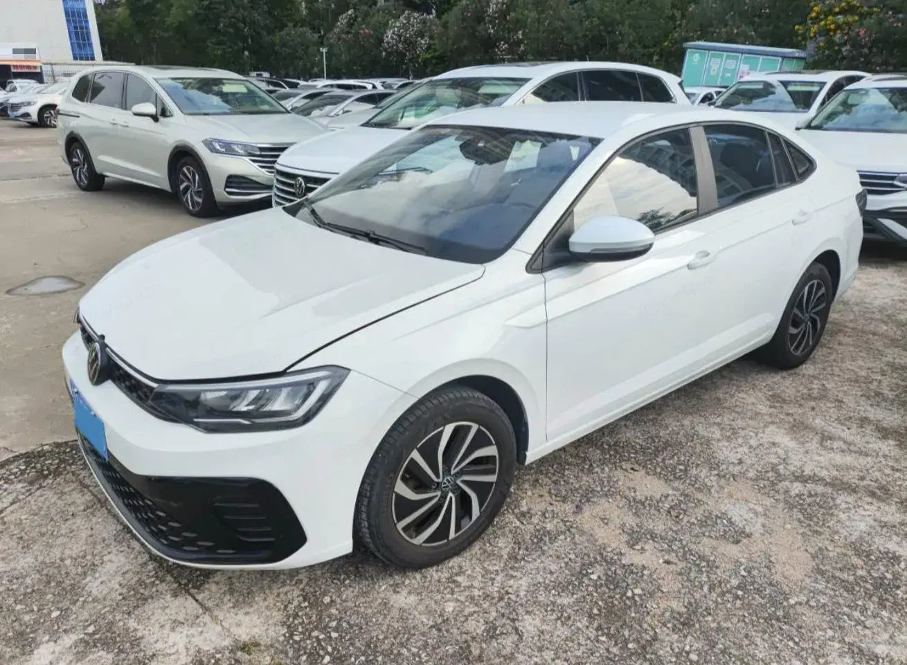 2023 VOLKSWAGEN LAVIDA view 1