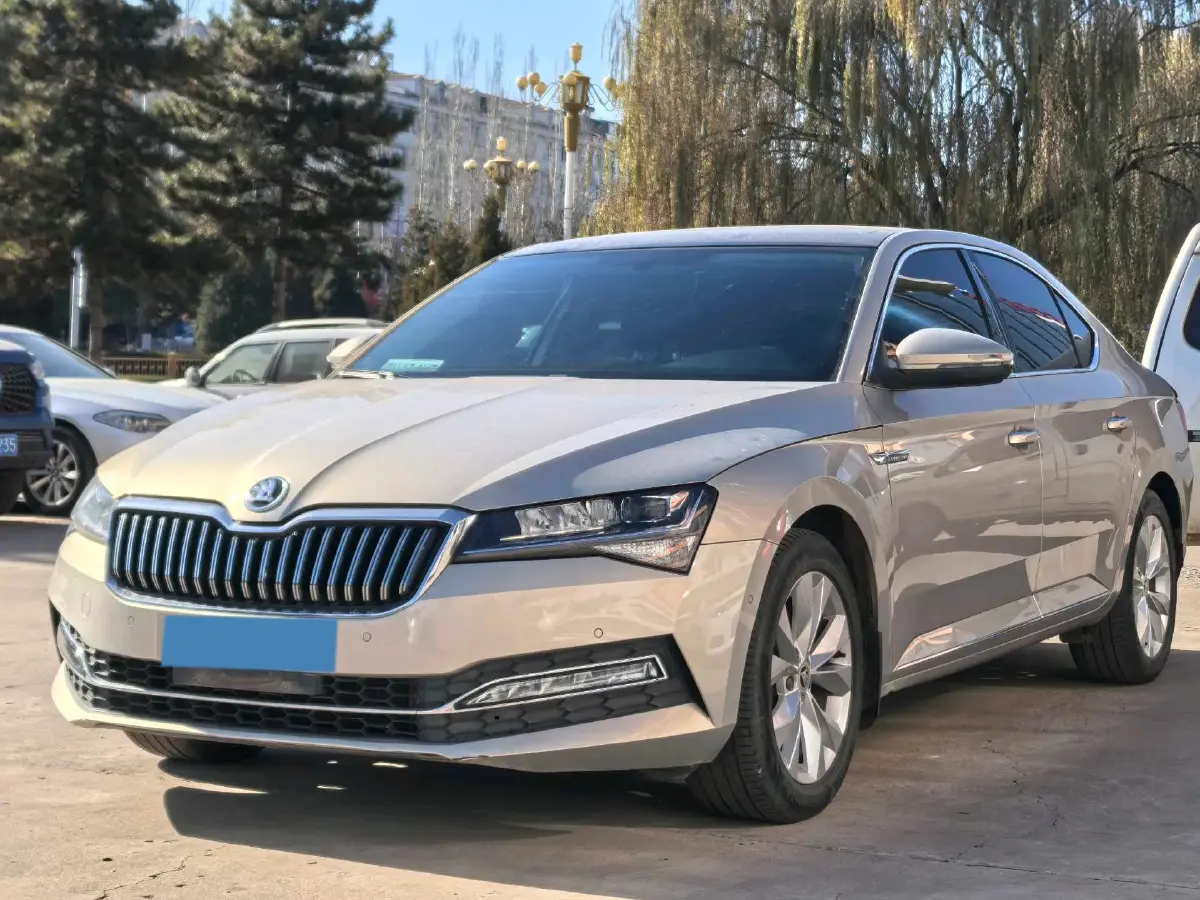2019 Skoda Superb 1.4T 150HP L4 7DCT
