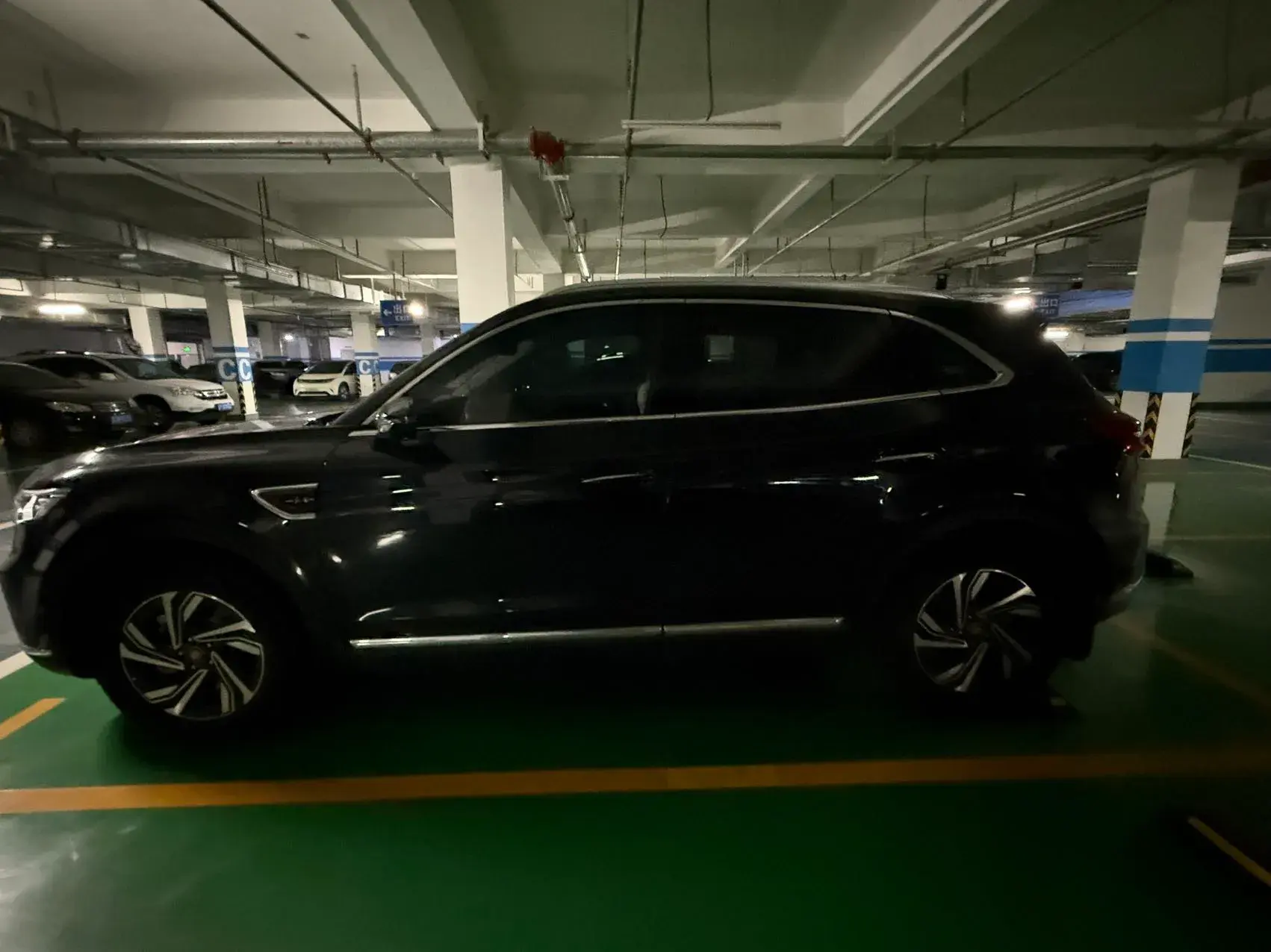 2022 HONGQI HS5 thumbnail 4