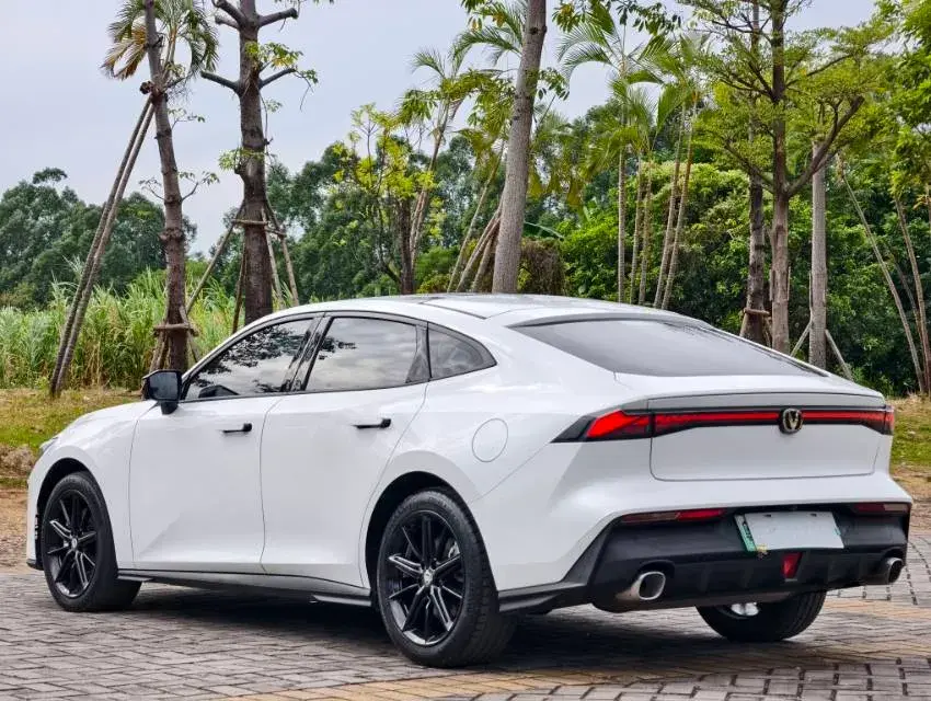 2023 CHANGAN UNI-V thumbnail 4