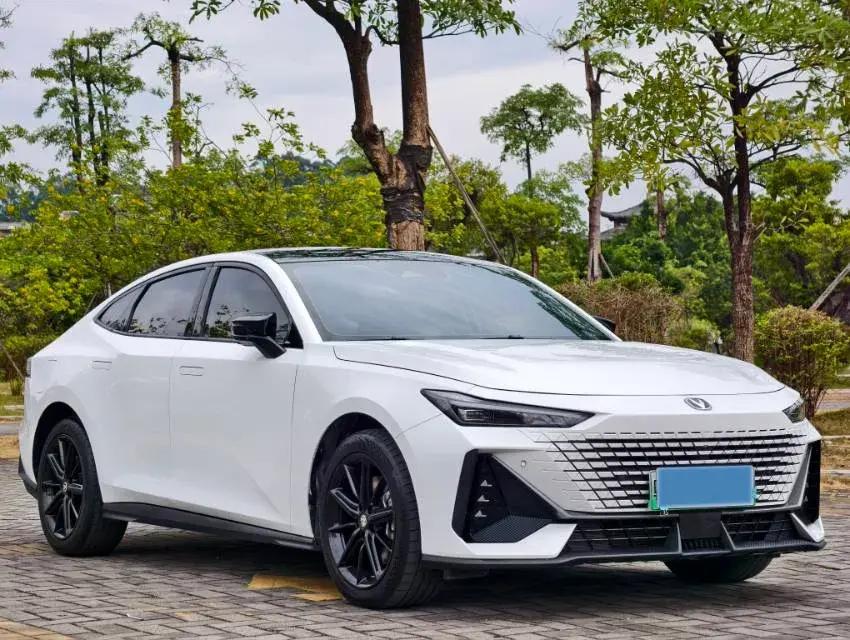 2023 CHANGAN UNI-V thumbnail 2