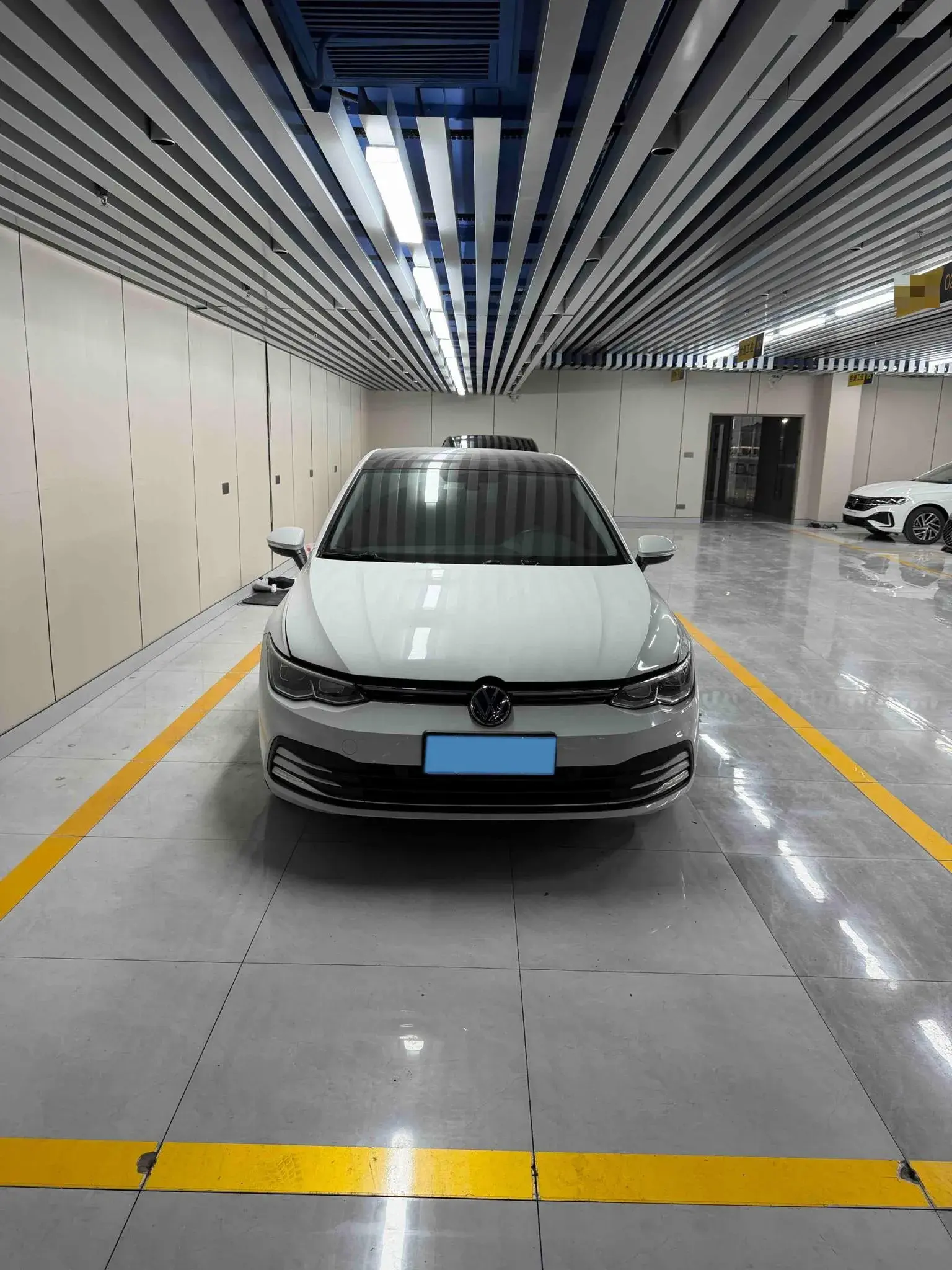 2021 VOLKSWAGEN GOLF thumbnail 2