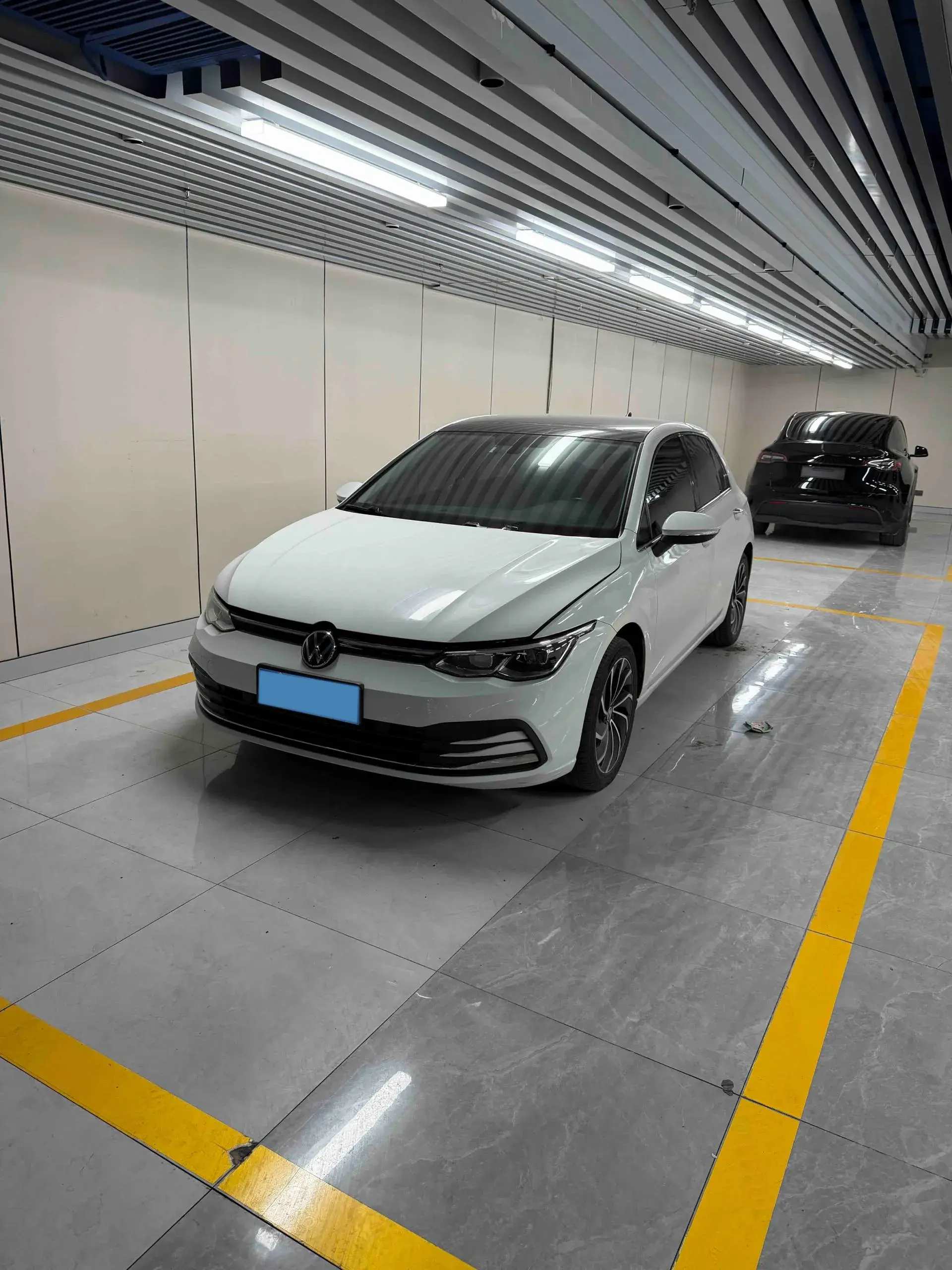 2021 VOLKSWAGEN GOLF view 1