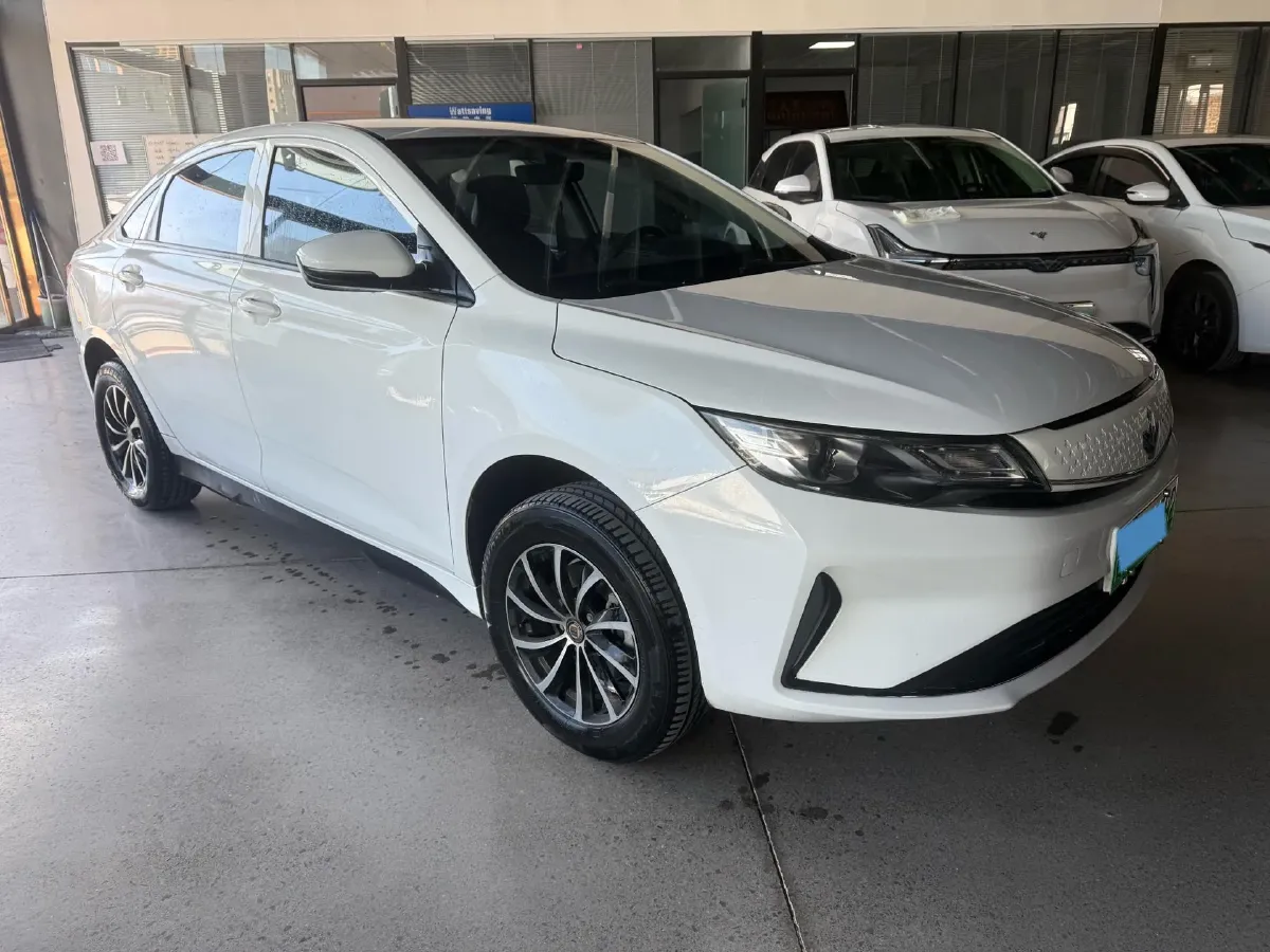 2022 Livan Maple 60s BEV 51.8KWH,autocango,china used car exporter,china ev exporter,chinese used car exporter,chinese used ev exporter