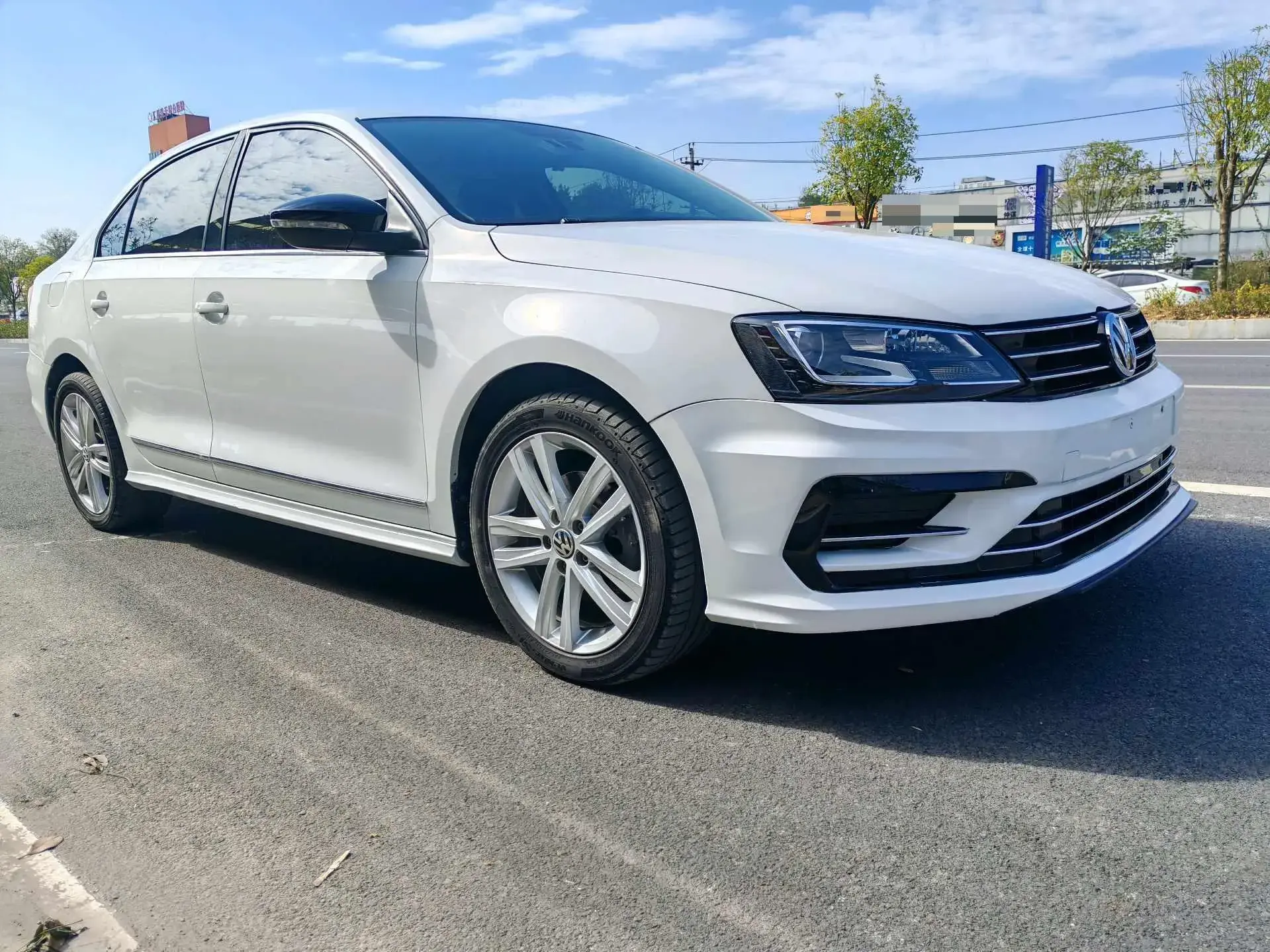 2018 VOLKSWAGEN SAGITAR thumbnail 3