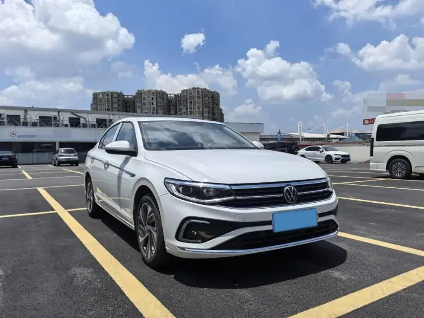 2025 VOLKSWAGEN BORA thumbnail 3