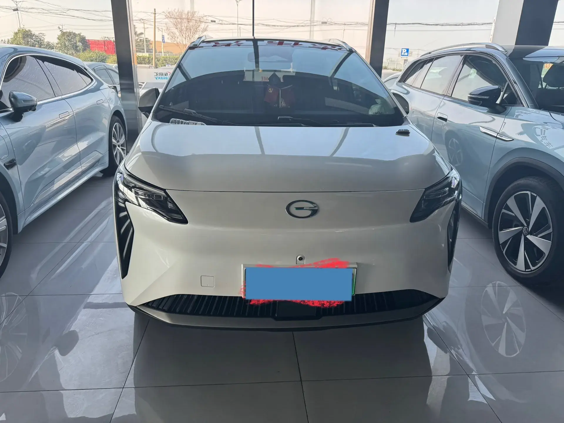 2023 AION Y thumbnail 3