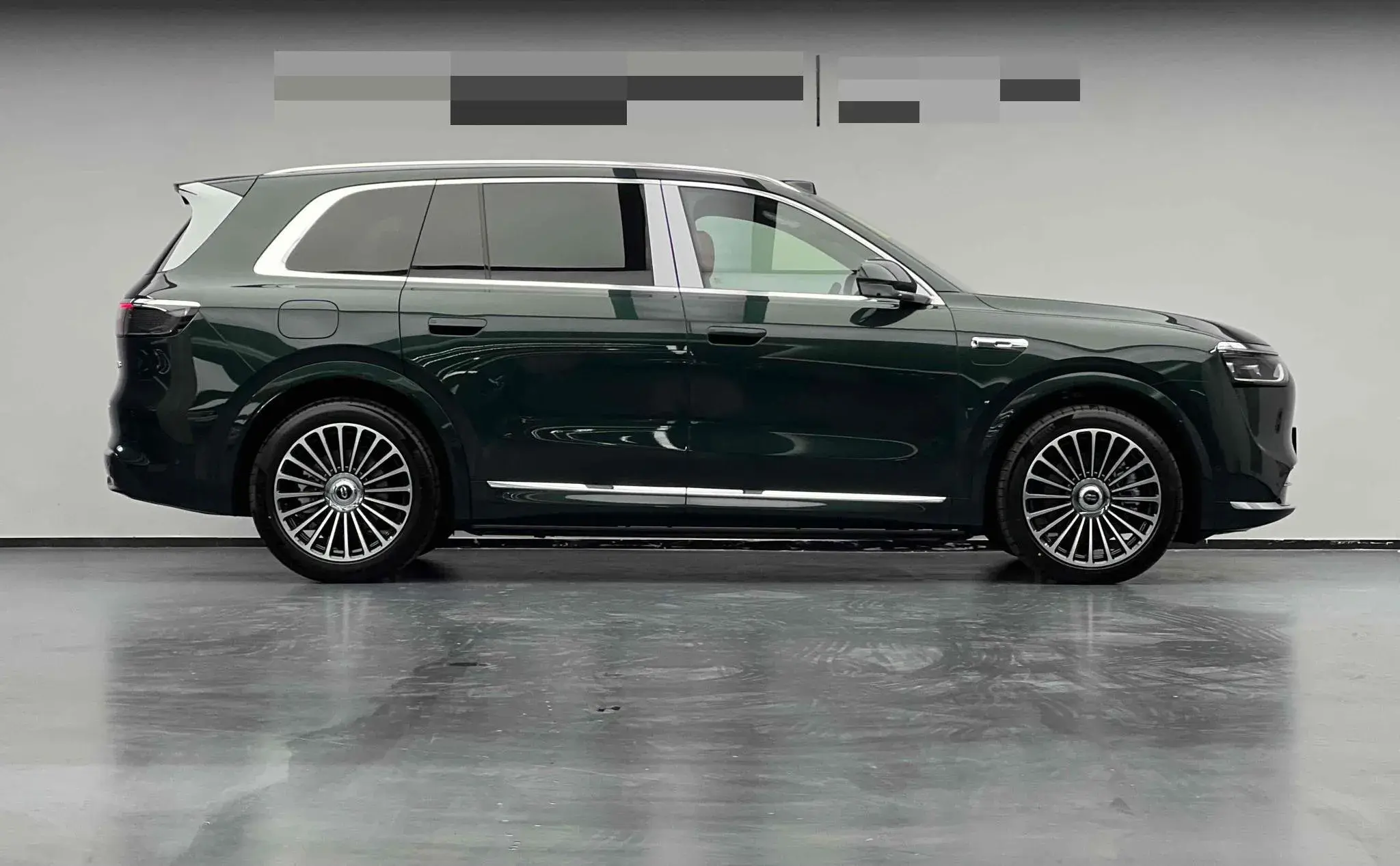 2025 AITO AITO thumbnail 4