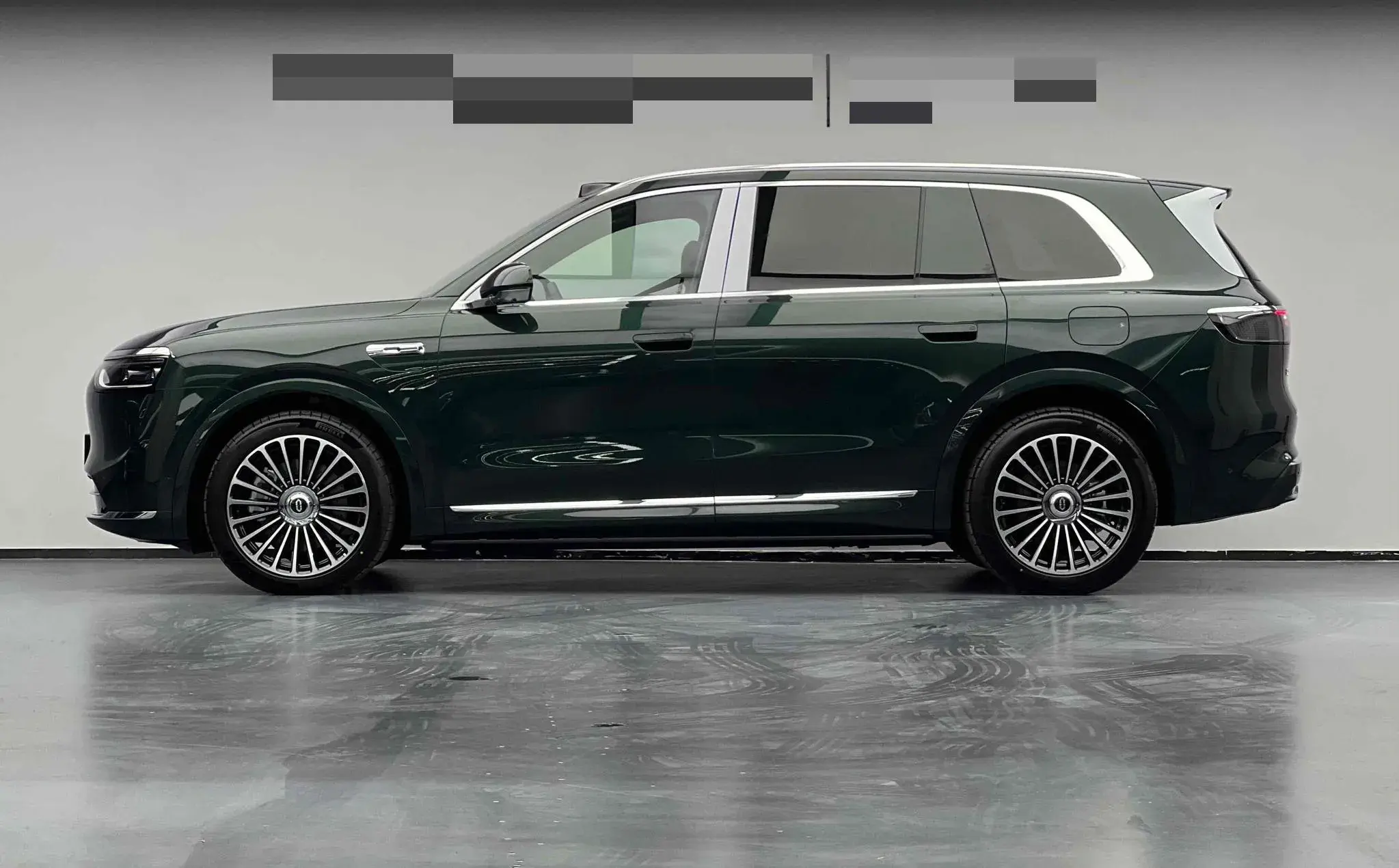 2025 AITO AITO thumbnail 3