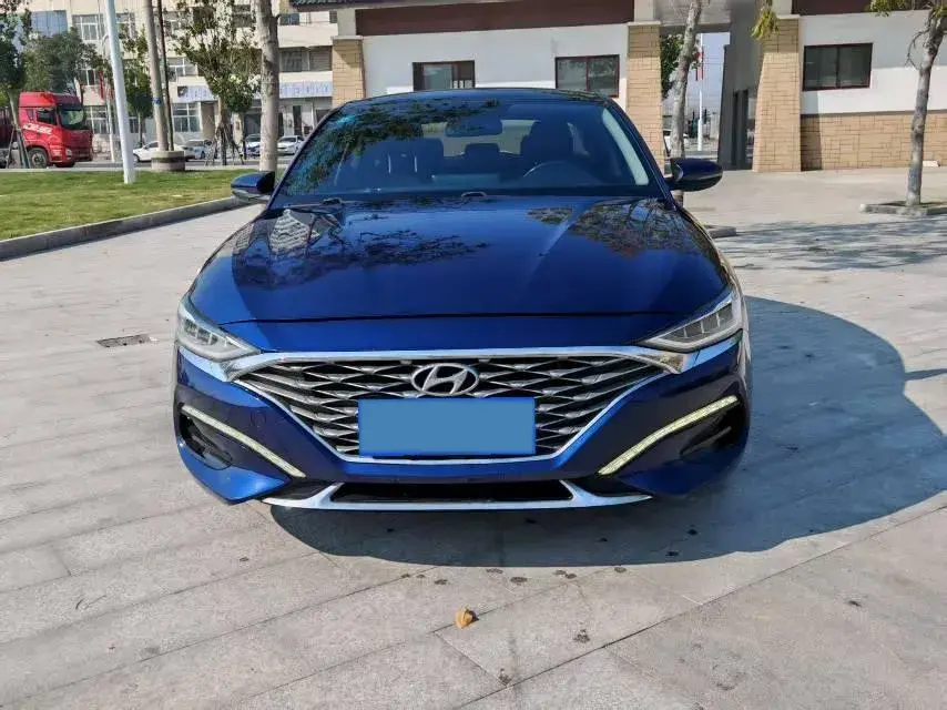 2019 HYUNDAI LA thumbnail 2