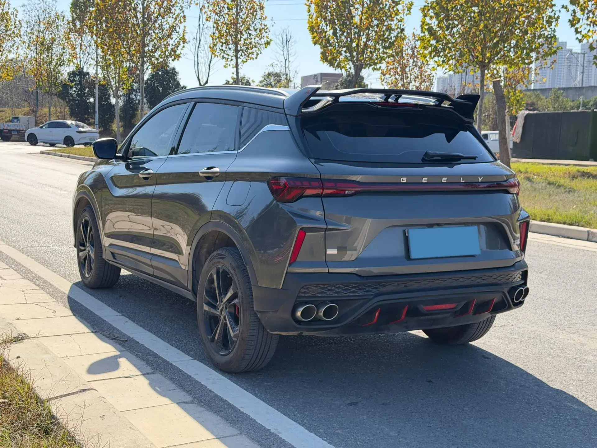 2022 GEELY COOLRAY thumbnail 4