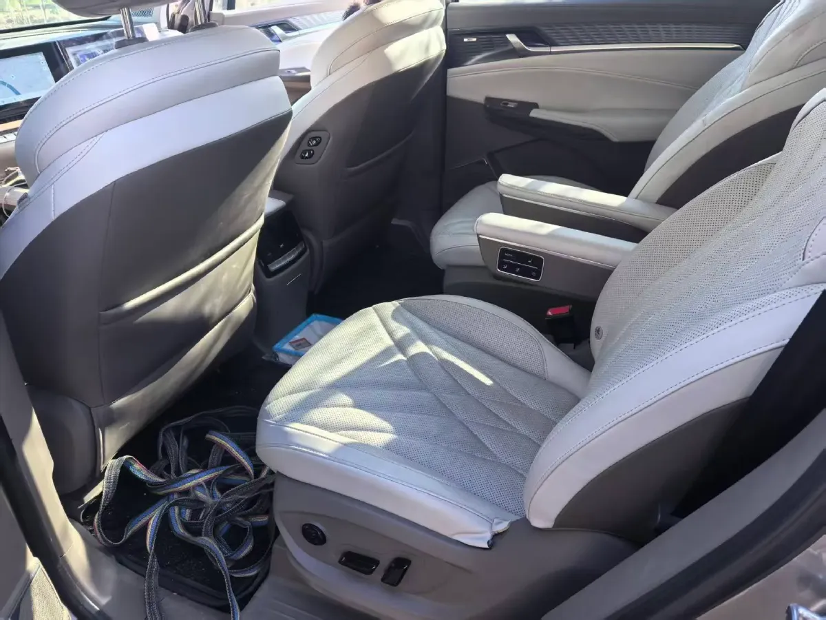 2023 Roewe RX9 2.0T 242HP L4 9AT,autocango,china used car exporter,china ev exporter,chinese used car exporter,chinese used ev exporter