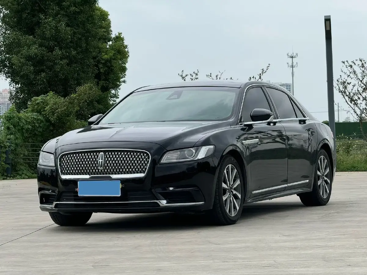 2018 Lincoln Continental 2.0T 261HP L4 6AT