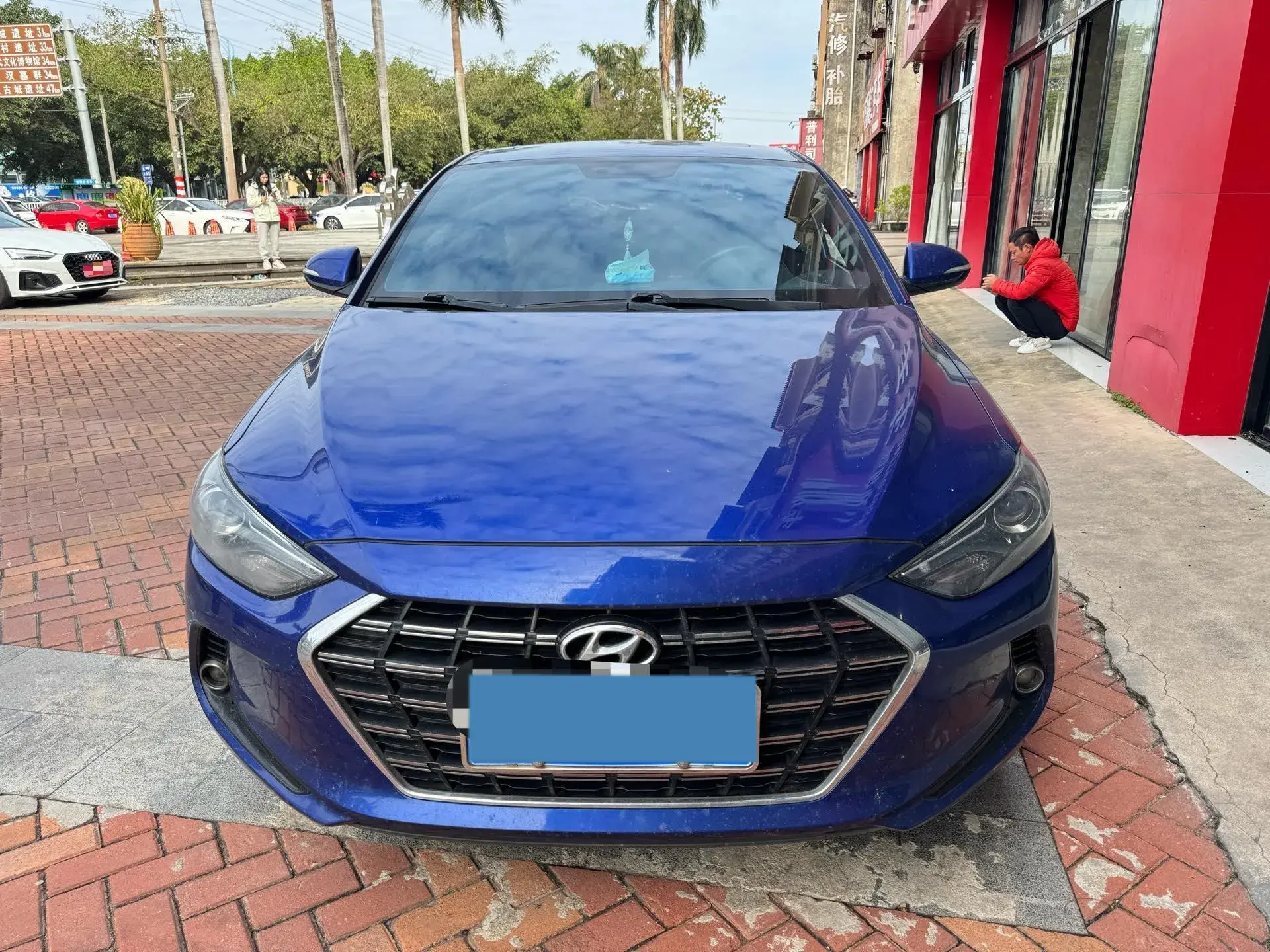 2019 HYUNDAI ELANTRA thumbnail 3