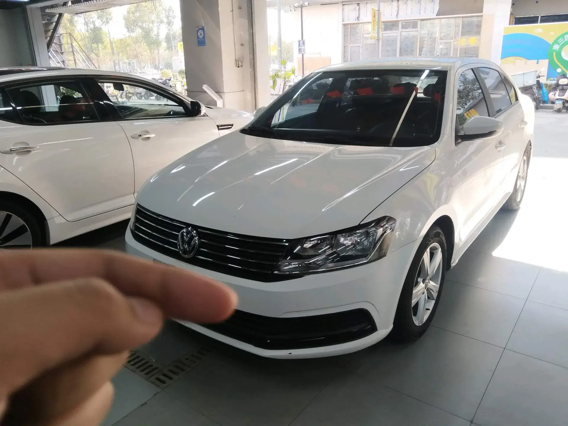 2017 VOLKSWAGEN LAVIDA view 1