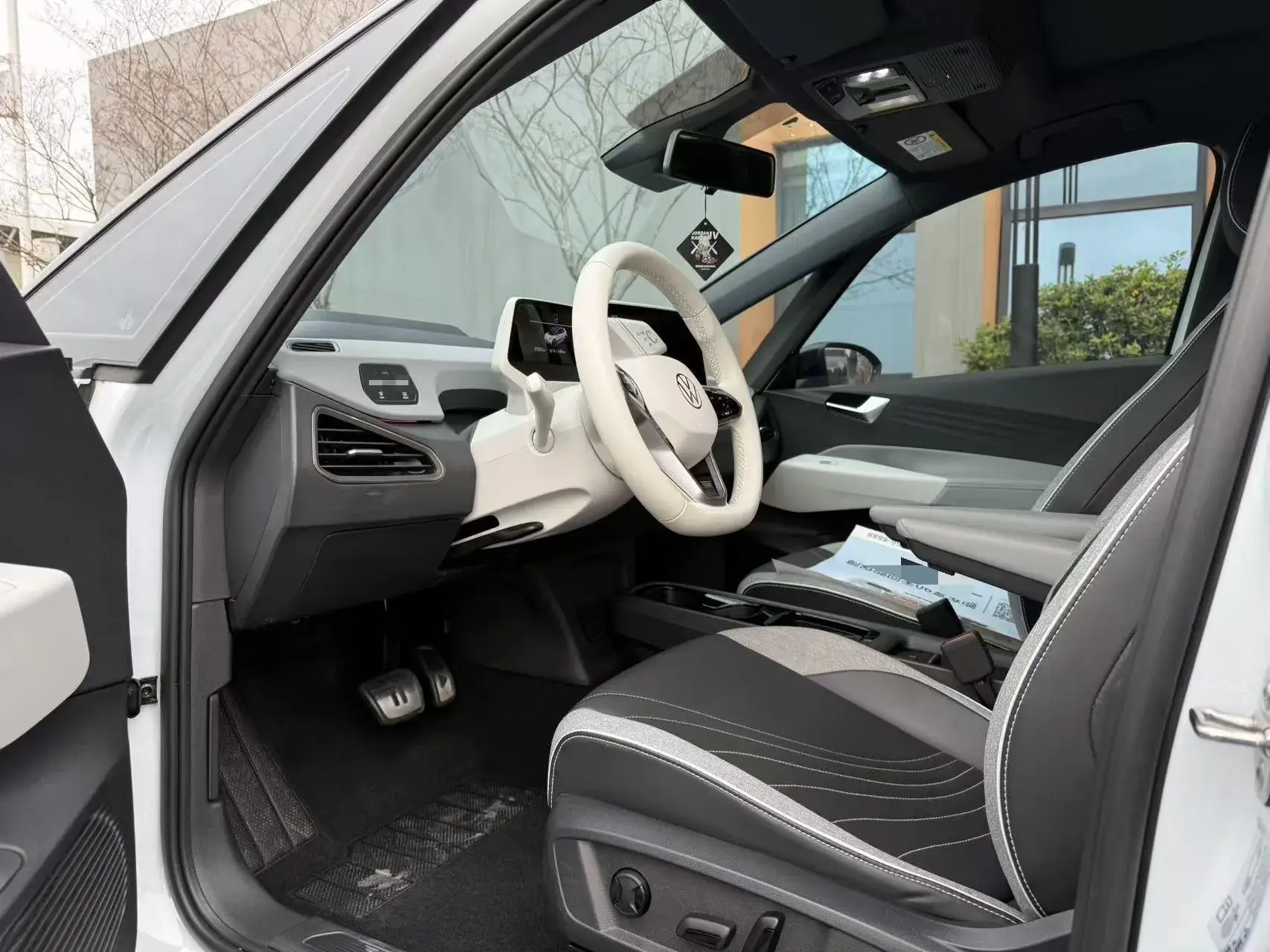 2021 VOLKSWAGEN ID.3 thumbnail 4