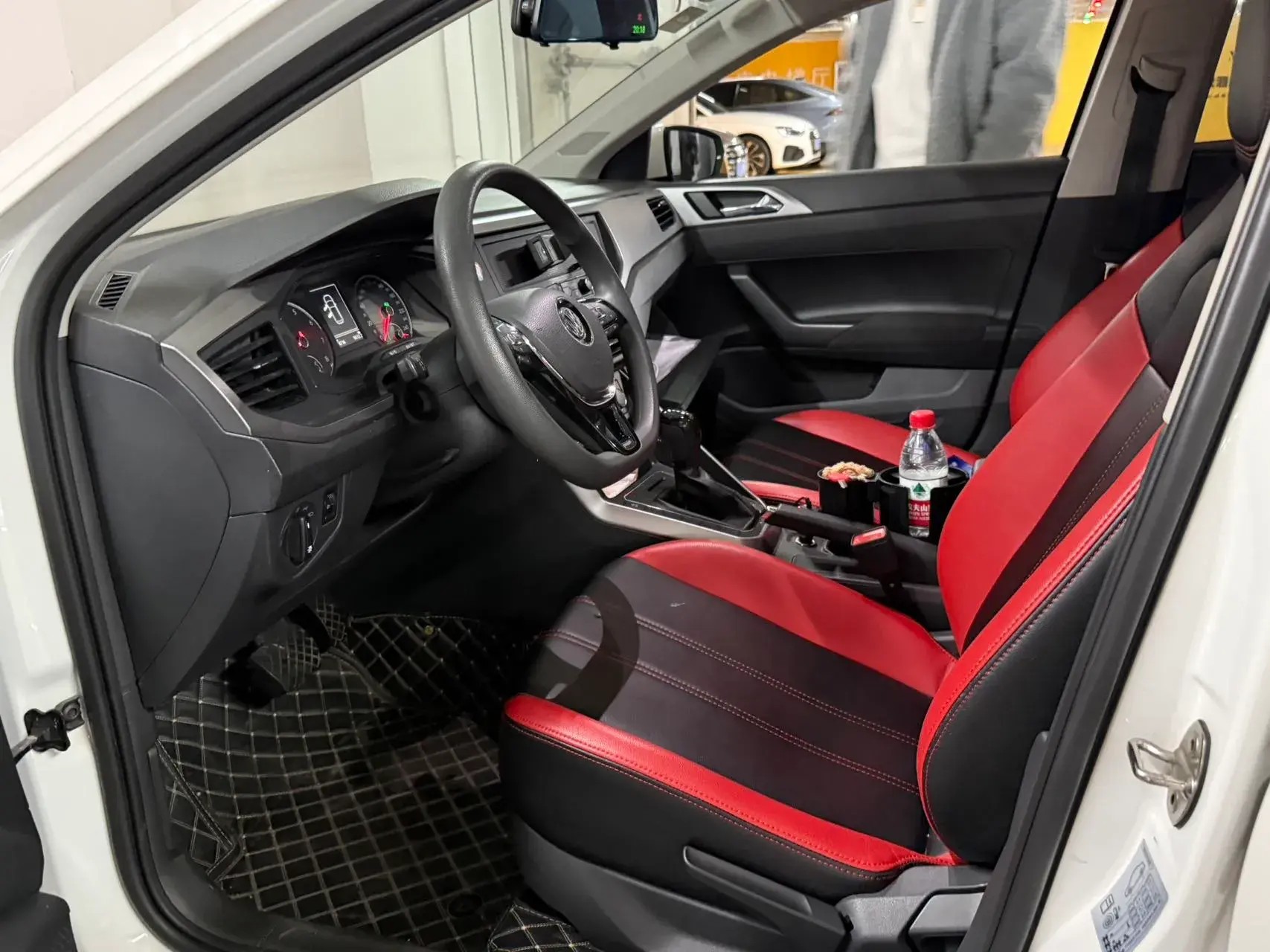 2019 VOLKSWAGEN POLO thumbnail 3