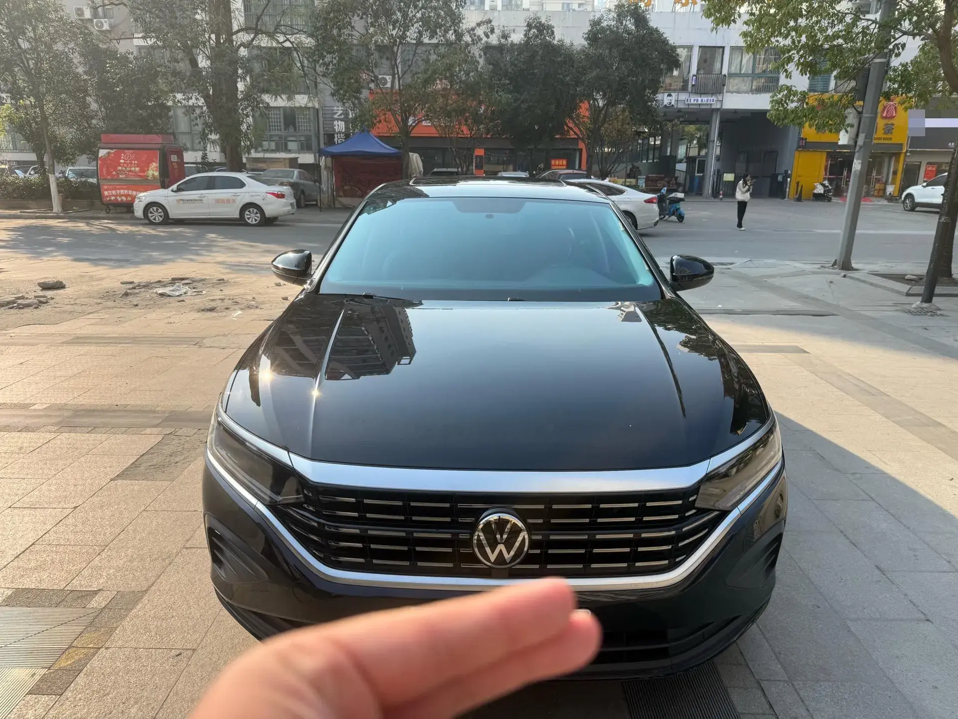 2024 VOLKSWAGEN PASSAT thumbnail 2