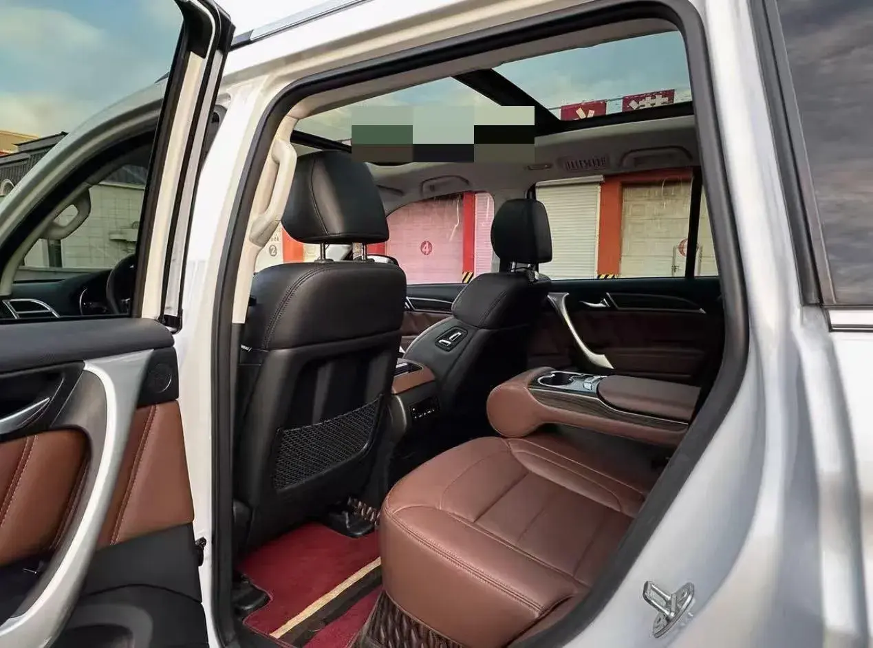 2017 HAVAL H9 thumbnail 4