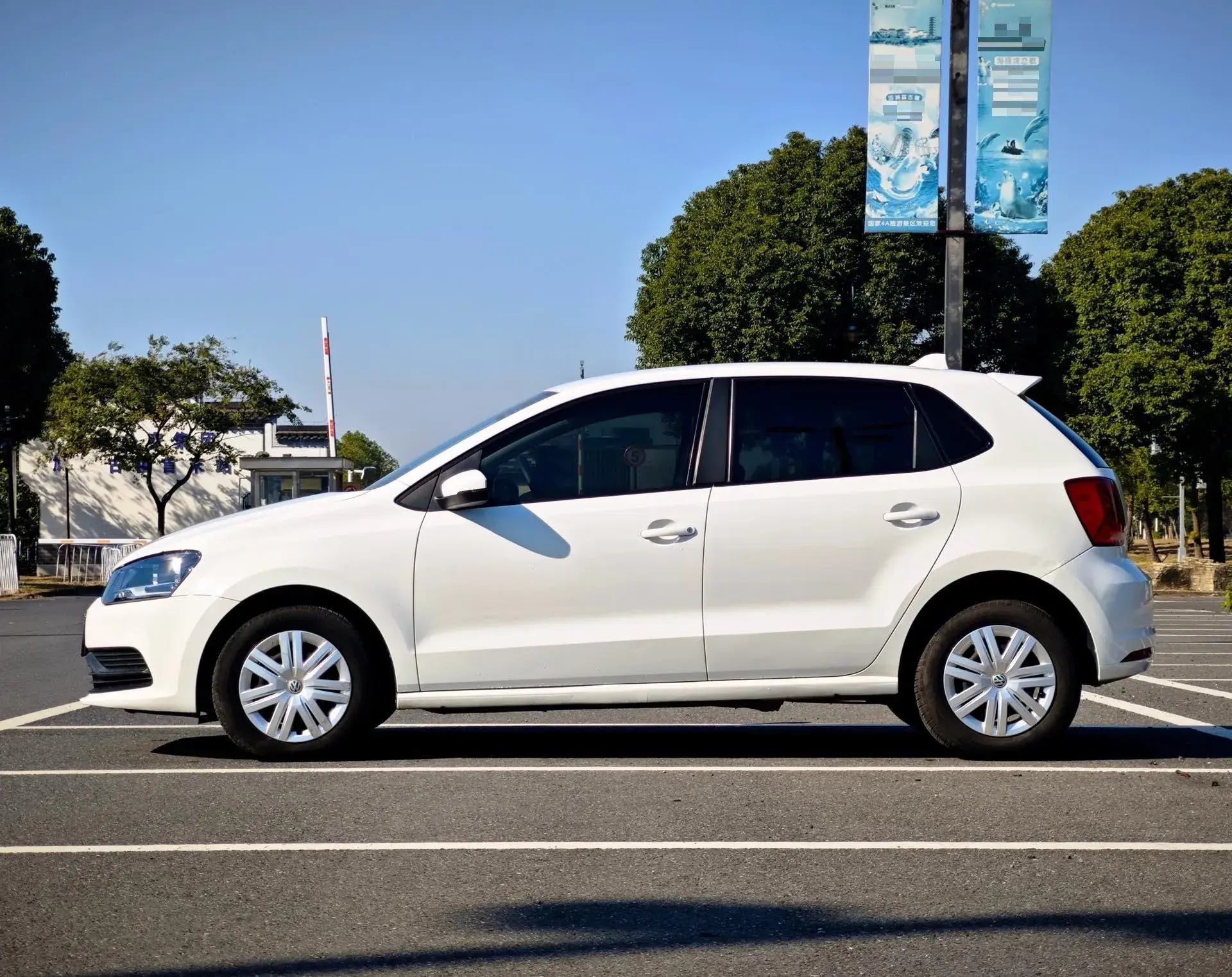 2018 VOLKSWAGEN POLO thumbnail 4