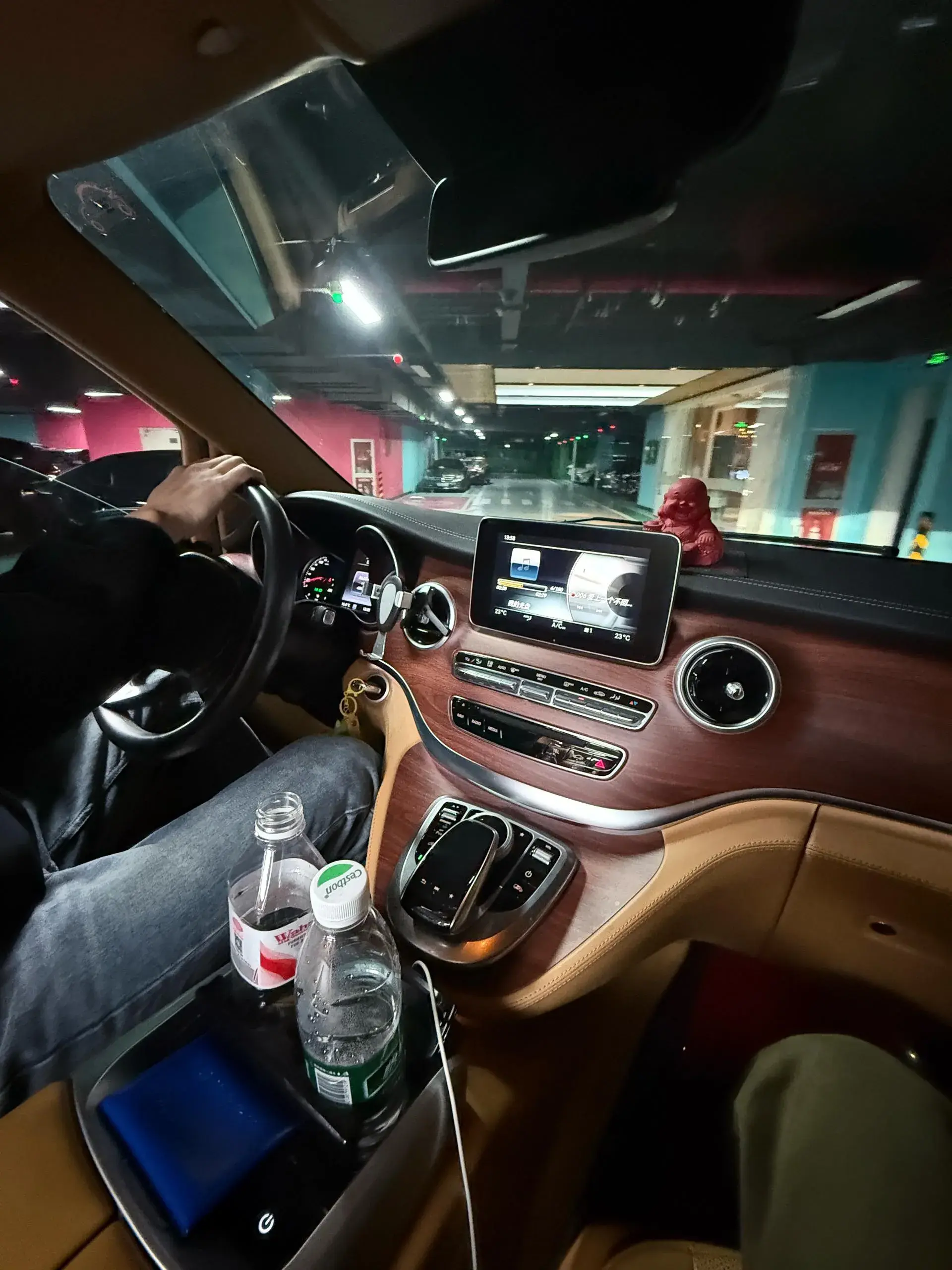 2018 MERCEDES-BENZ V thumbnail 3