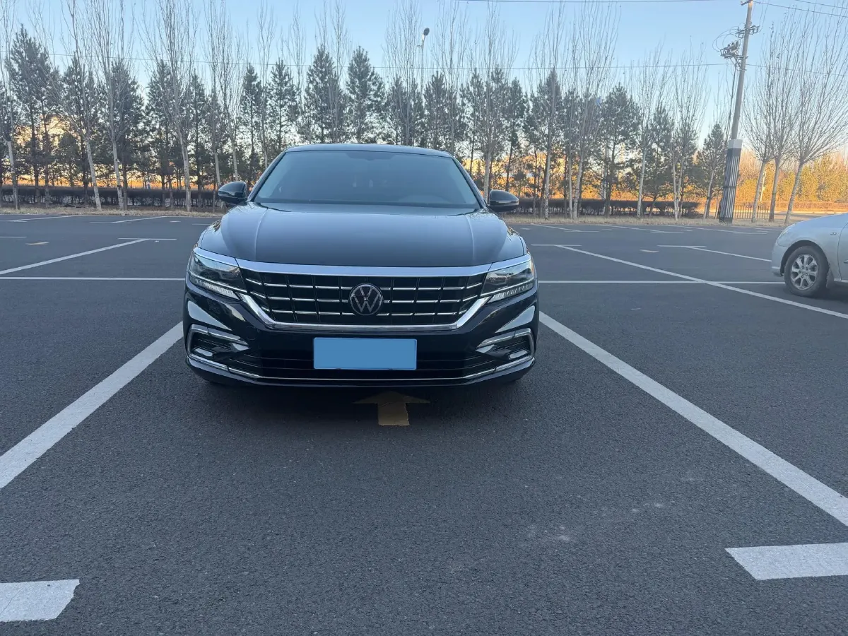 2021 Volkswagen Passat 2.0T 186HP L4 7DCT,autocango,china used car exporter,china ev exporter,chinese used car exporter,chinese used ev exporter