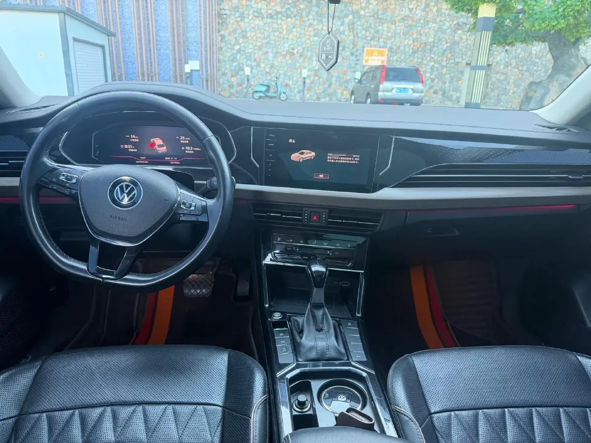 2021 Volkswagen Passat 2.0T 186HP L4 7DCT,autocango,china used car exporter,china ev exporter,chinese used car exporter,chinese used ev exporter