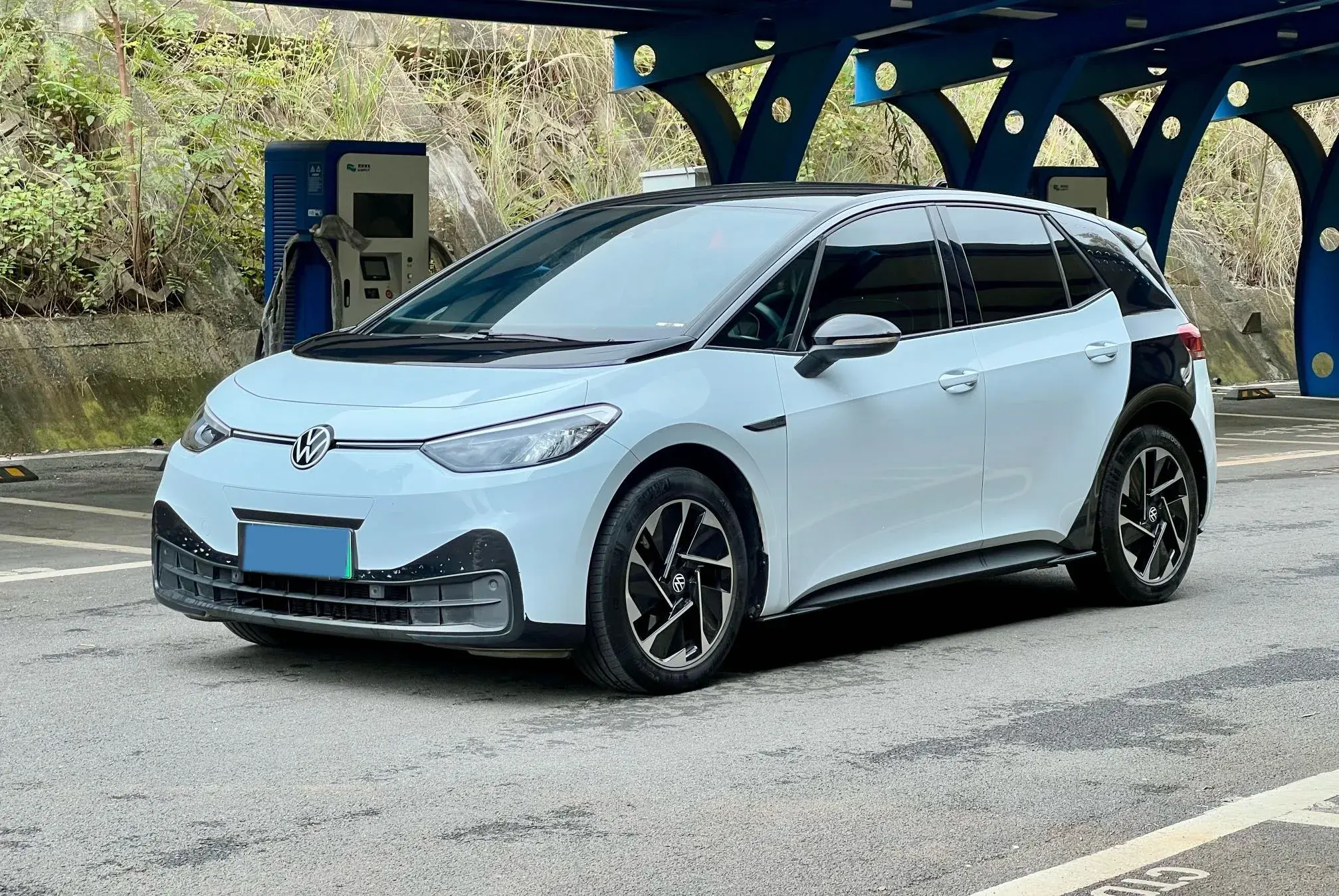 2023 VOLKSWAGEN ID.3 view 1