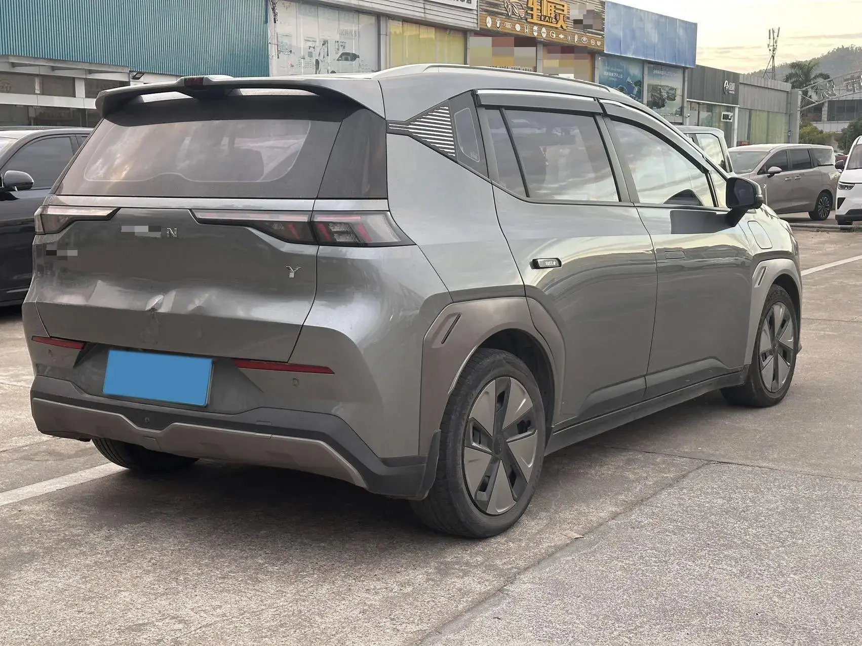 2022 AION Y thumbnail 4