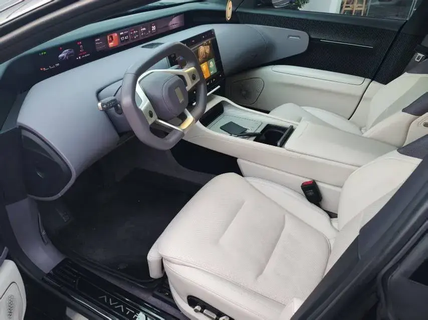 2023 AVATR 12 thumbnail 3