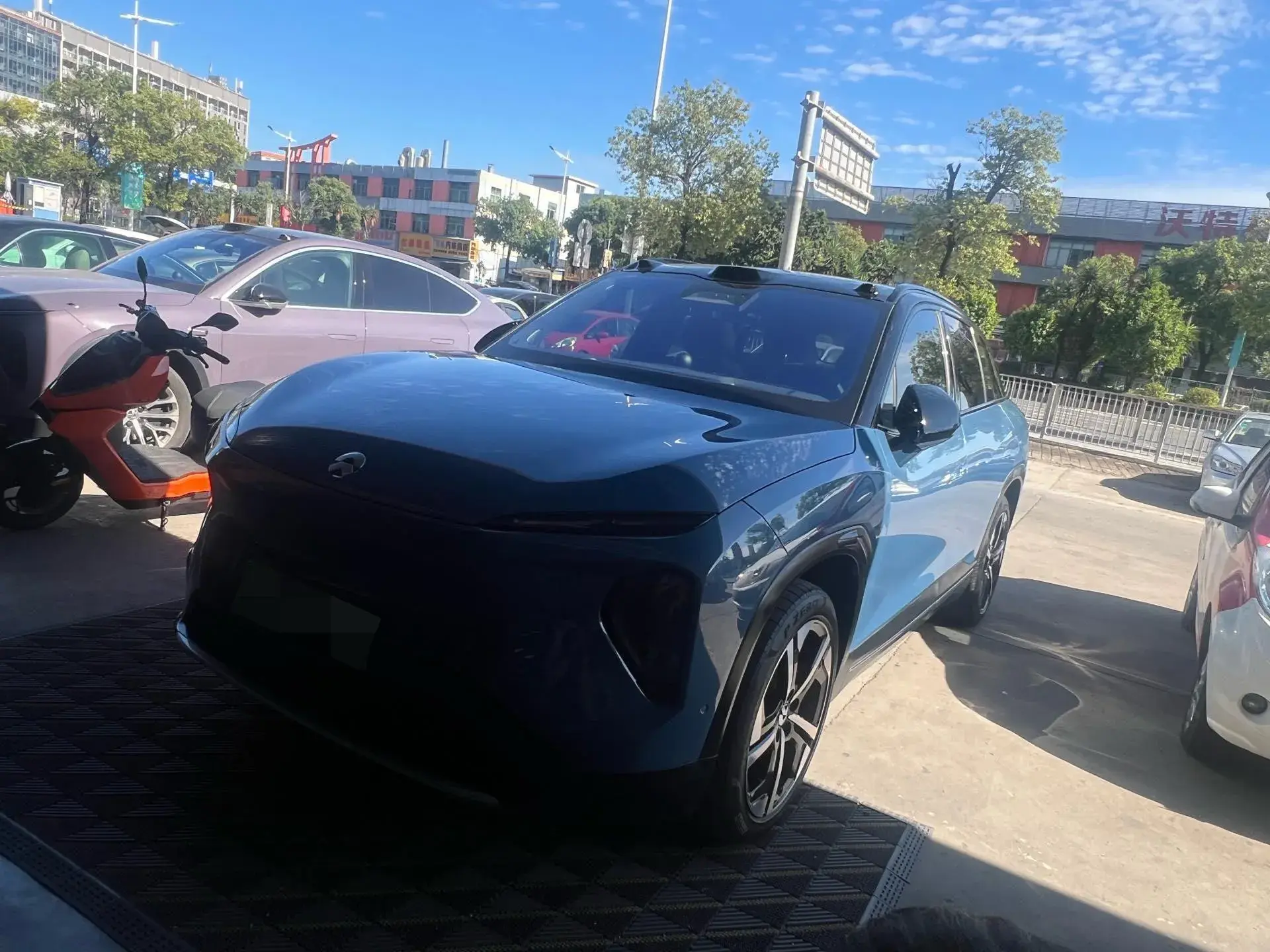 2022 NIO ES7 thumbnail 3