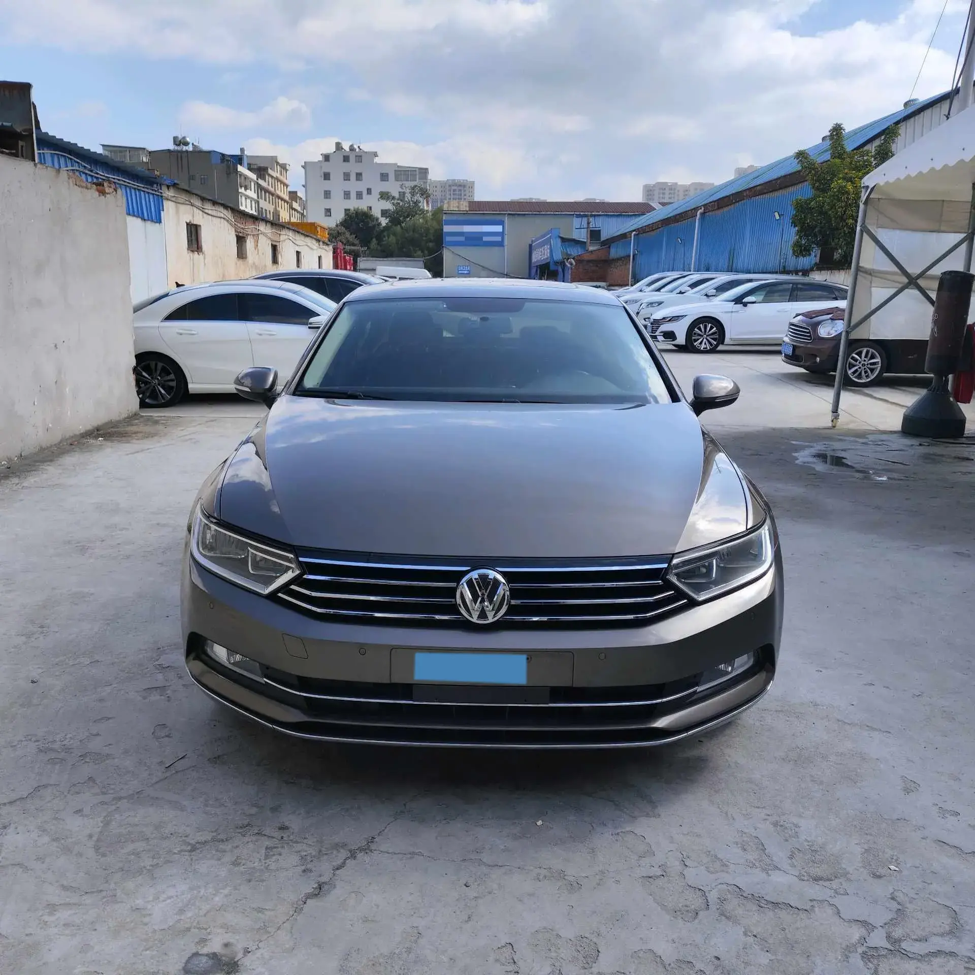 2018 VOLKSWAGEN MAGOTAN thumbnail 2