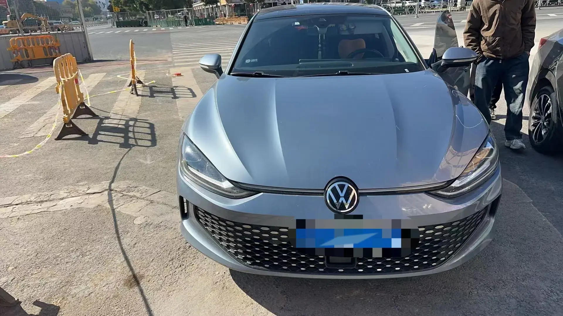 2022 VOLKSWAGEN LAMANDO thumbnail 2