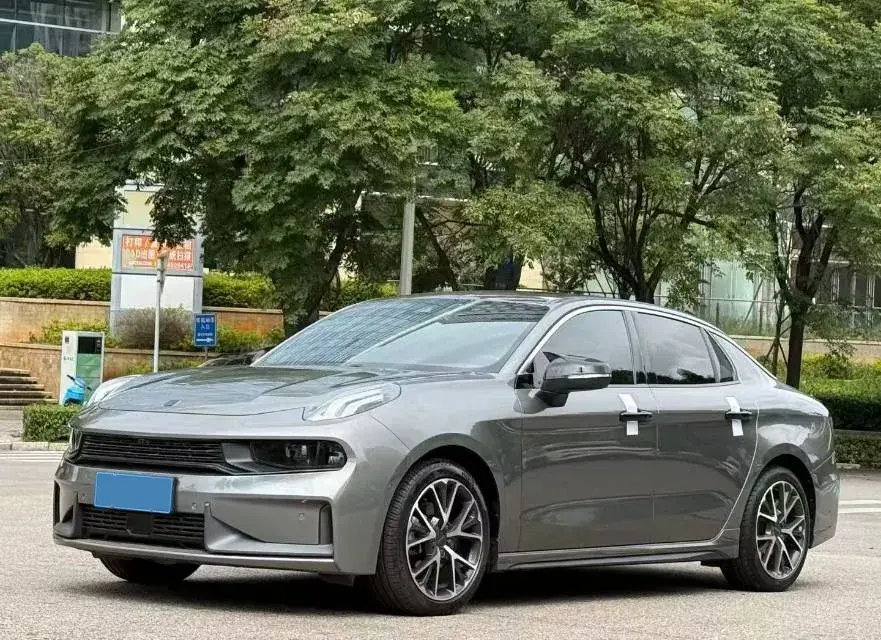 2021 LYNK&CO 03 view 1