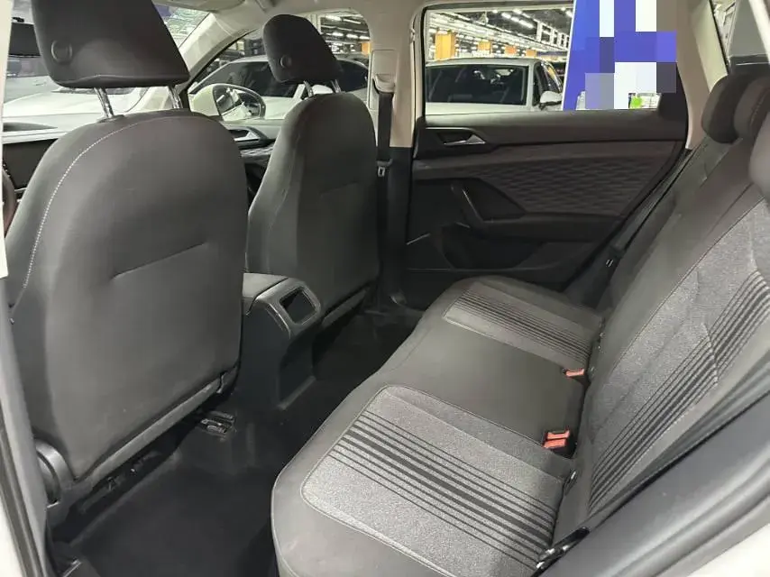 2021 VOLKSWAGEN THARU thumbnail 4