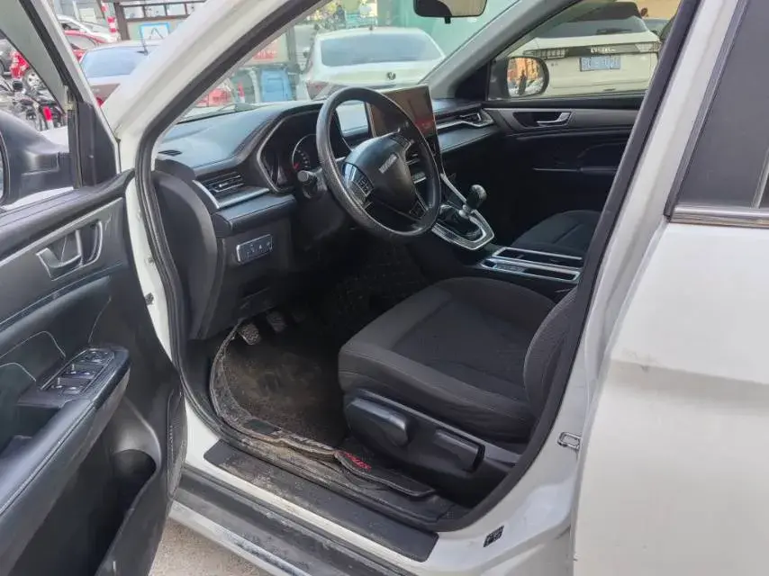 2021 HAVAL M6 thumbnail 2