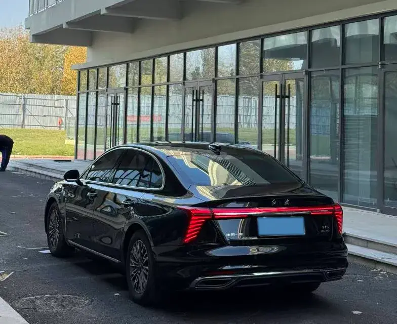 2024 HONGQI H5 thumbnail 4