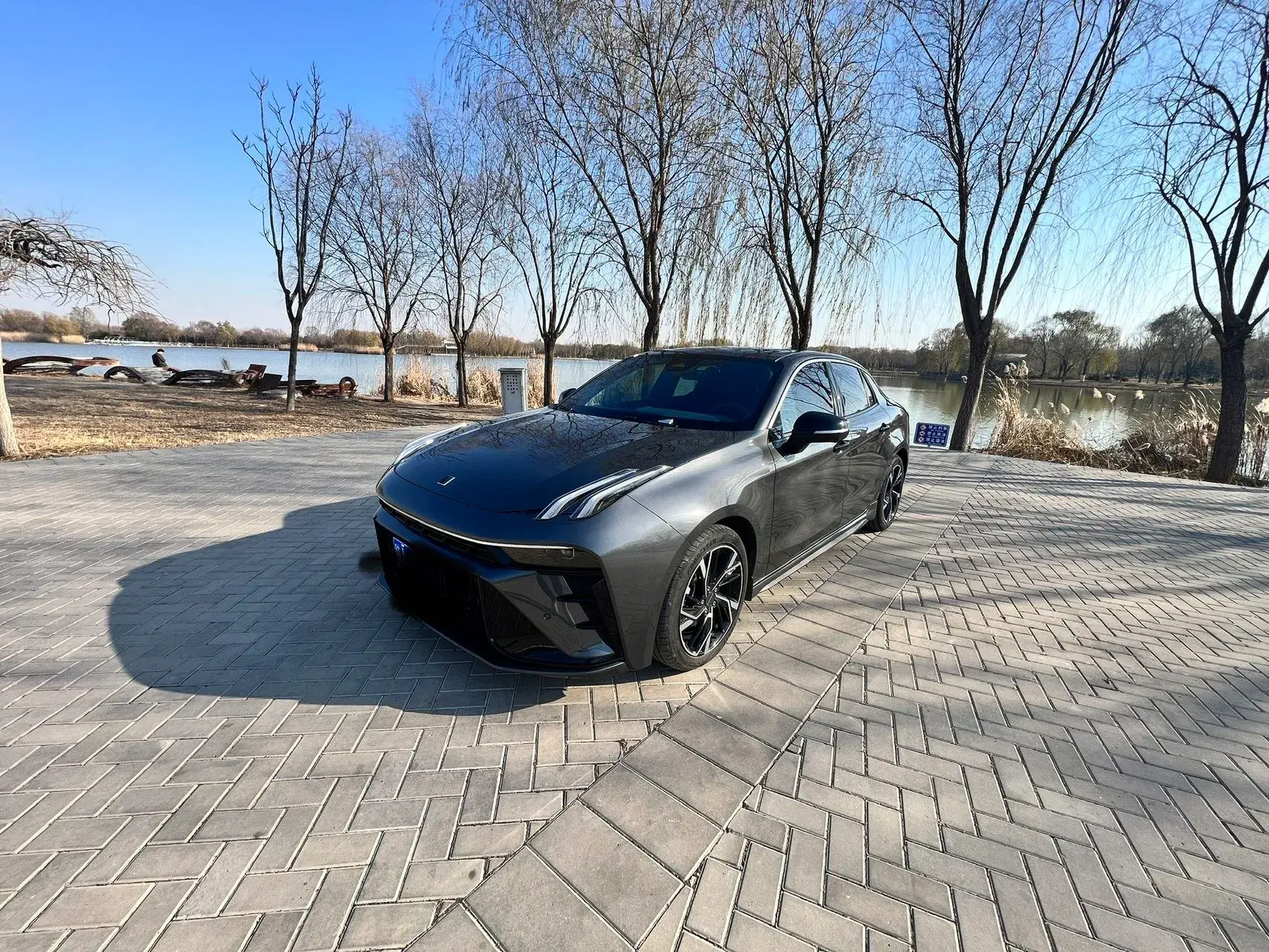 2023 LYNK&CO 03 view 1