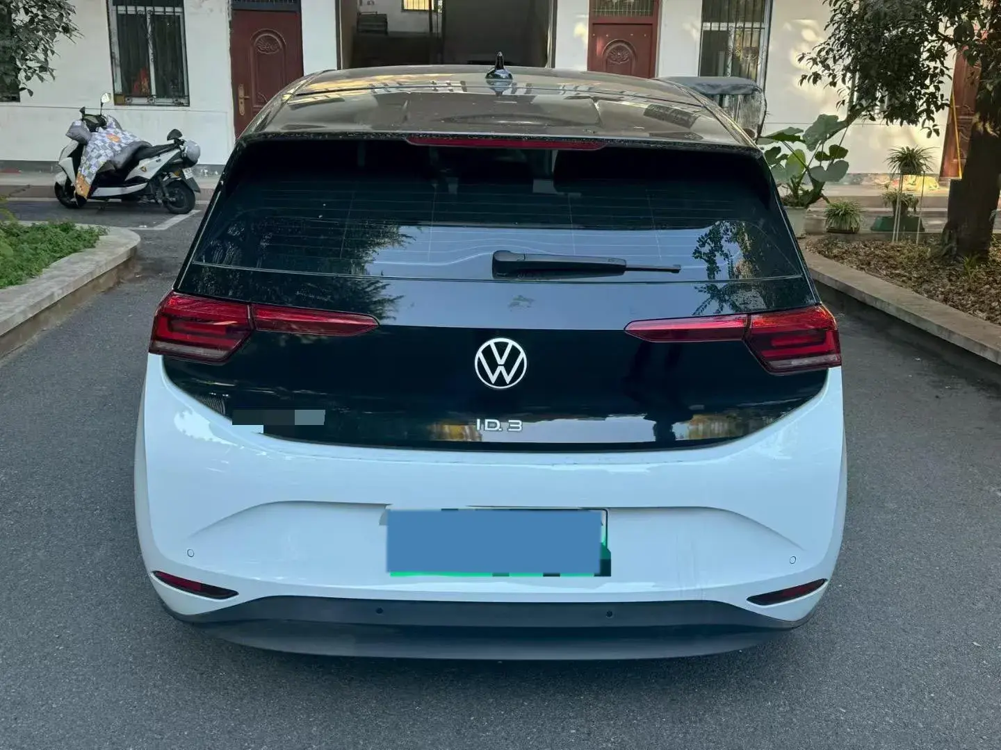 2023 VOLKSWAGEN ID.3 thumbnail 4