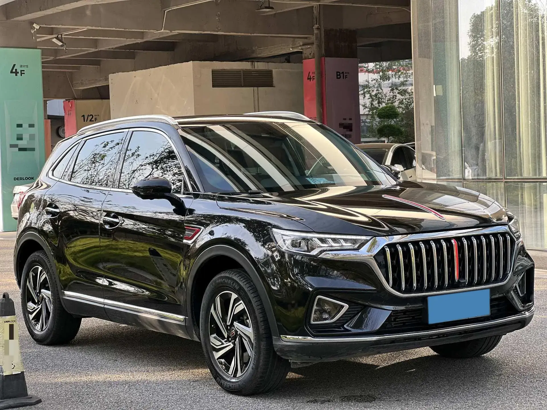 2022 HONGQI HS5 thumbnail 4