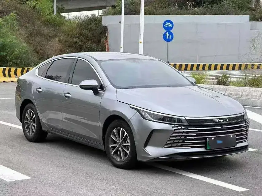 2023 BYD QIN thumbnail 3