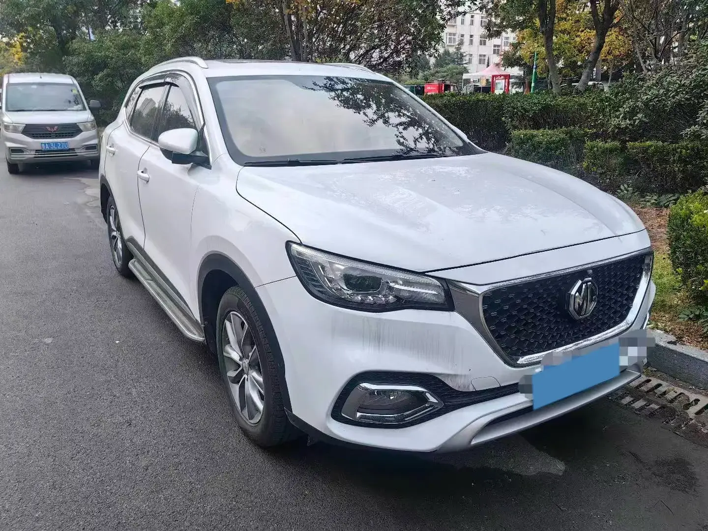 2018 MG HS thumbnail 3