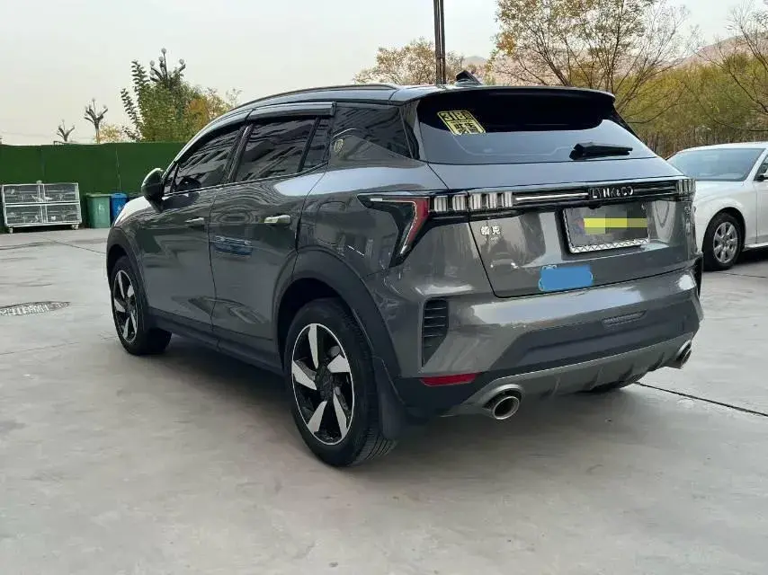 2020 LYNK&CO 06 thumbnail 4