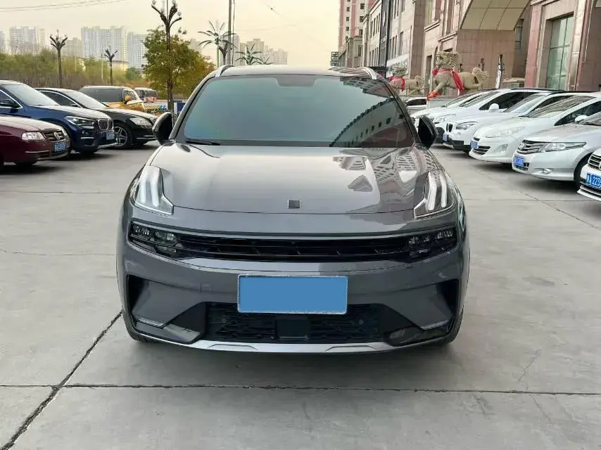 2020 LYNK&CO 06 thumbnail 2