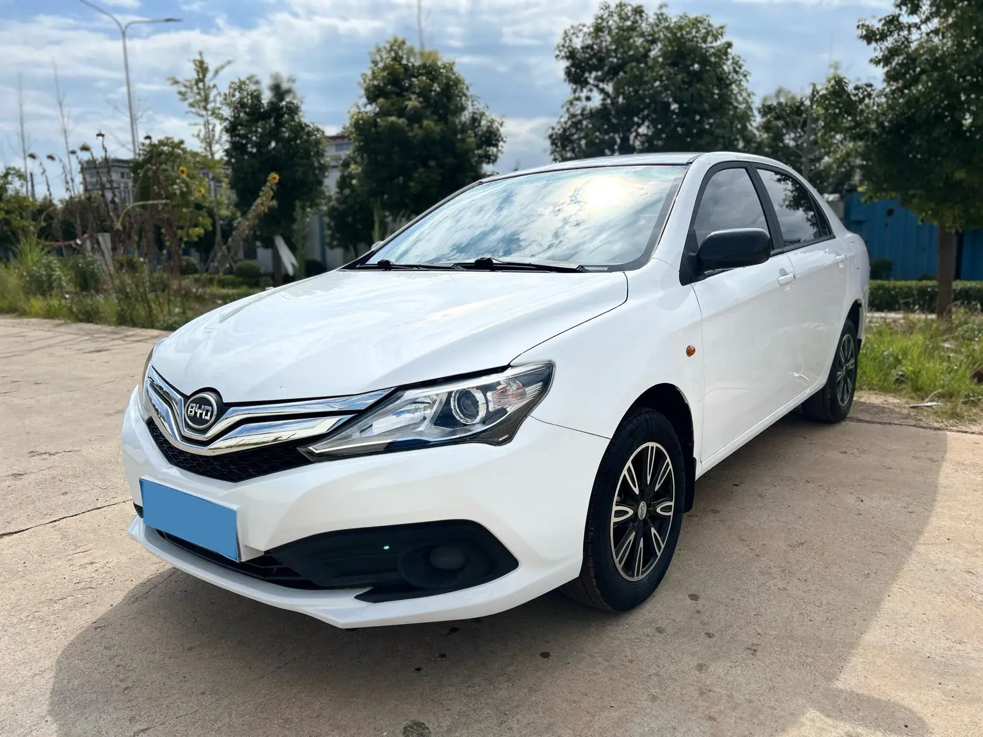 2020 BYD F3 view 1