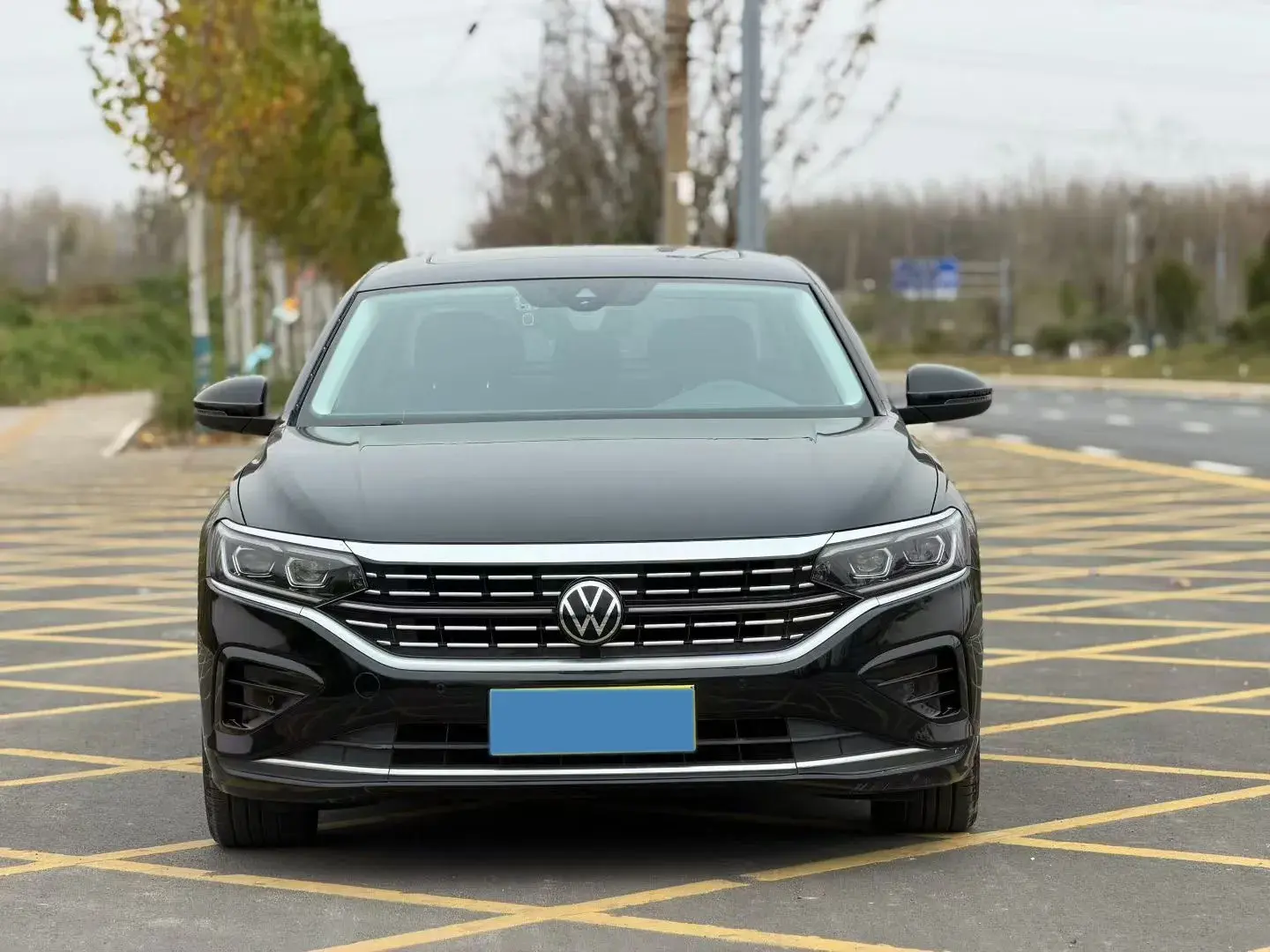2022 VOLKSWAGEN PASSAT thumbnail 2