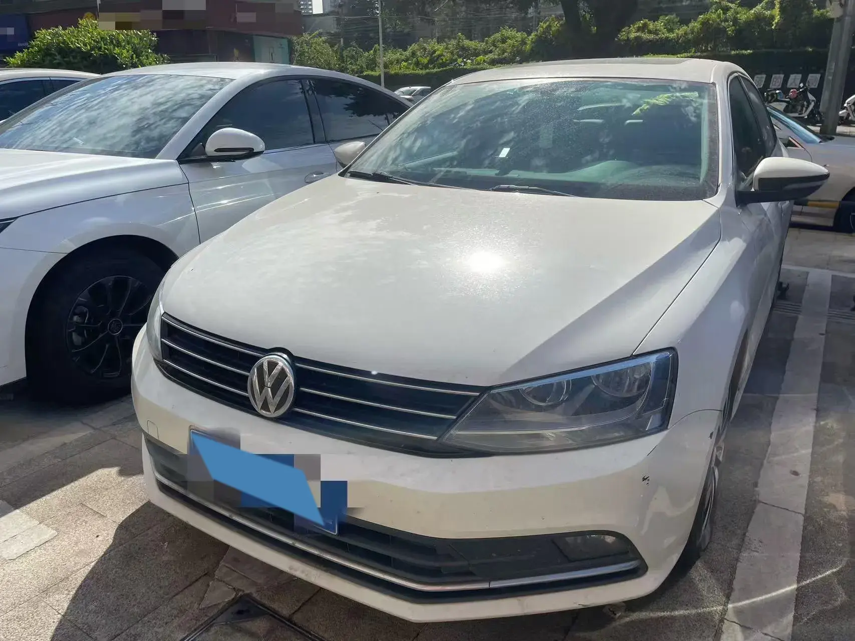 2018 VOLKSWAGEN SAGITAR view 1