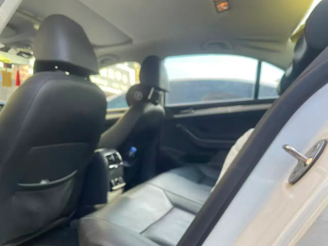 2018 VOLKSWAGEN SAGITAR thumbnail 3